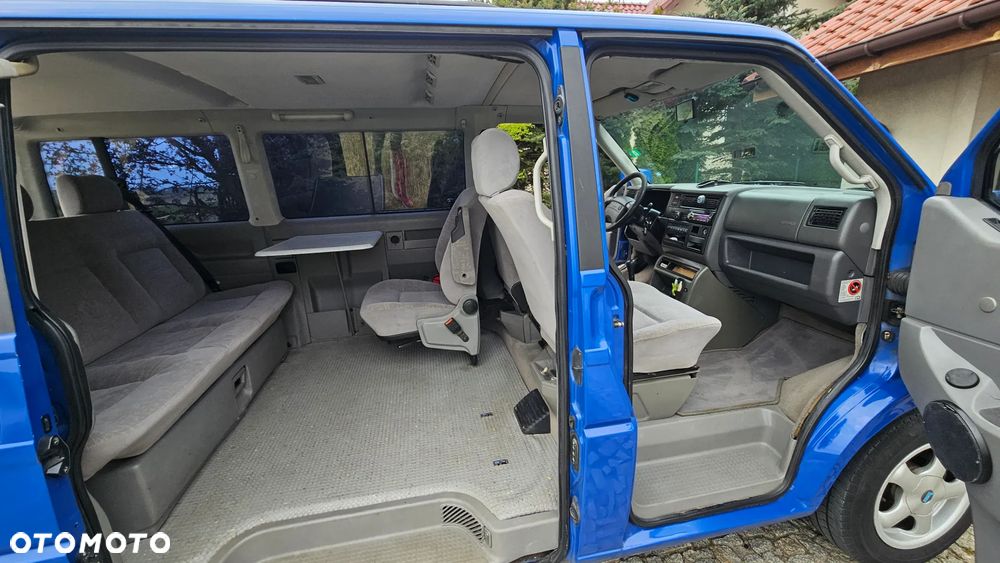 Volkswagen Multivan - 12