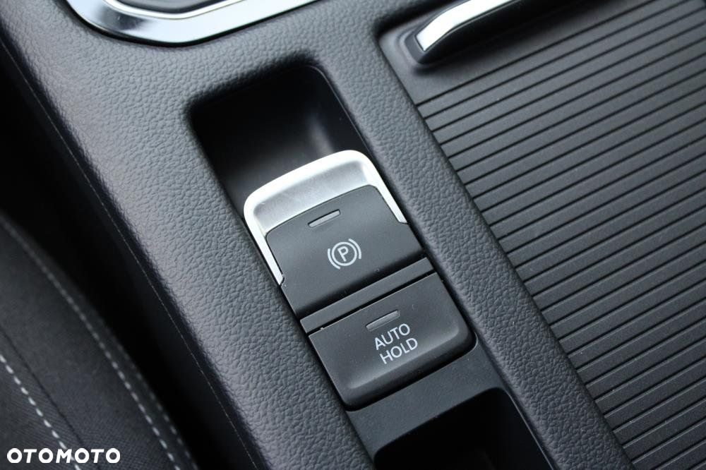 Volkswagen Passat - 20