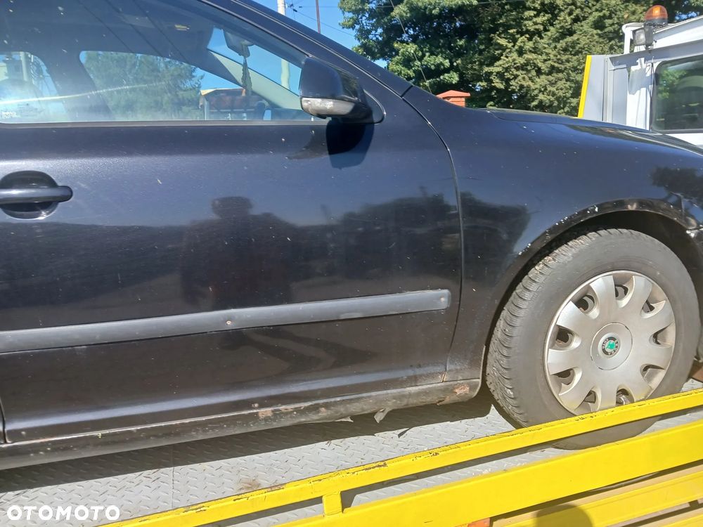 Skoda Octavia II HB 1Z1Z  maska pokrywa silnika klapa bagażnika zderzak lampa reflektor pas przedni stop lampy halogeny przeciwmgłowe odblaski grill atrapa - 5