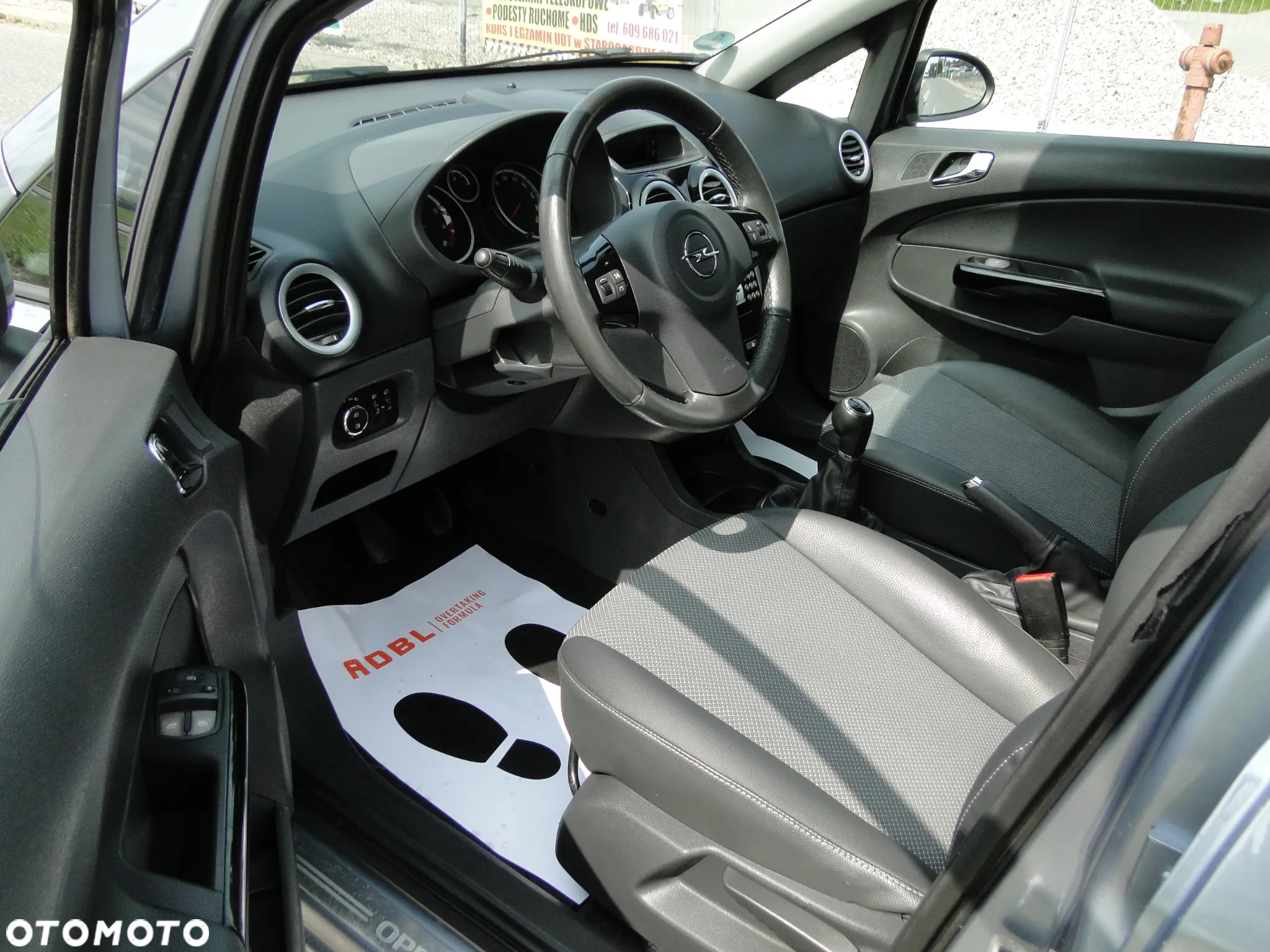 Opel Corsa 1.4 16V Edition 111 Jahre - 10