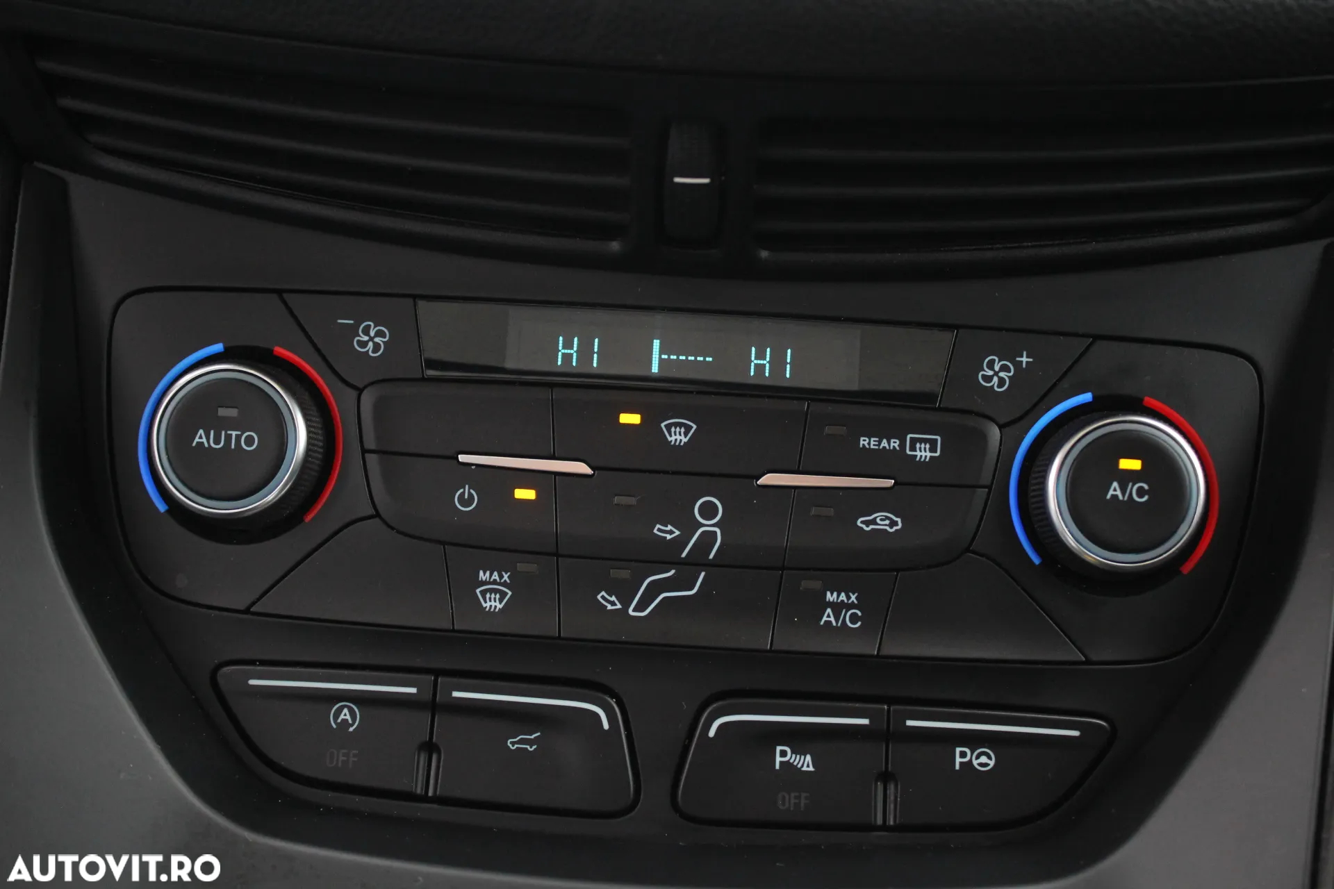 Ford Kuga 2.0 TDCi 2WD Titanium - 11