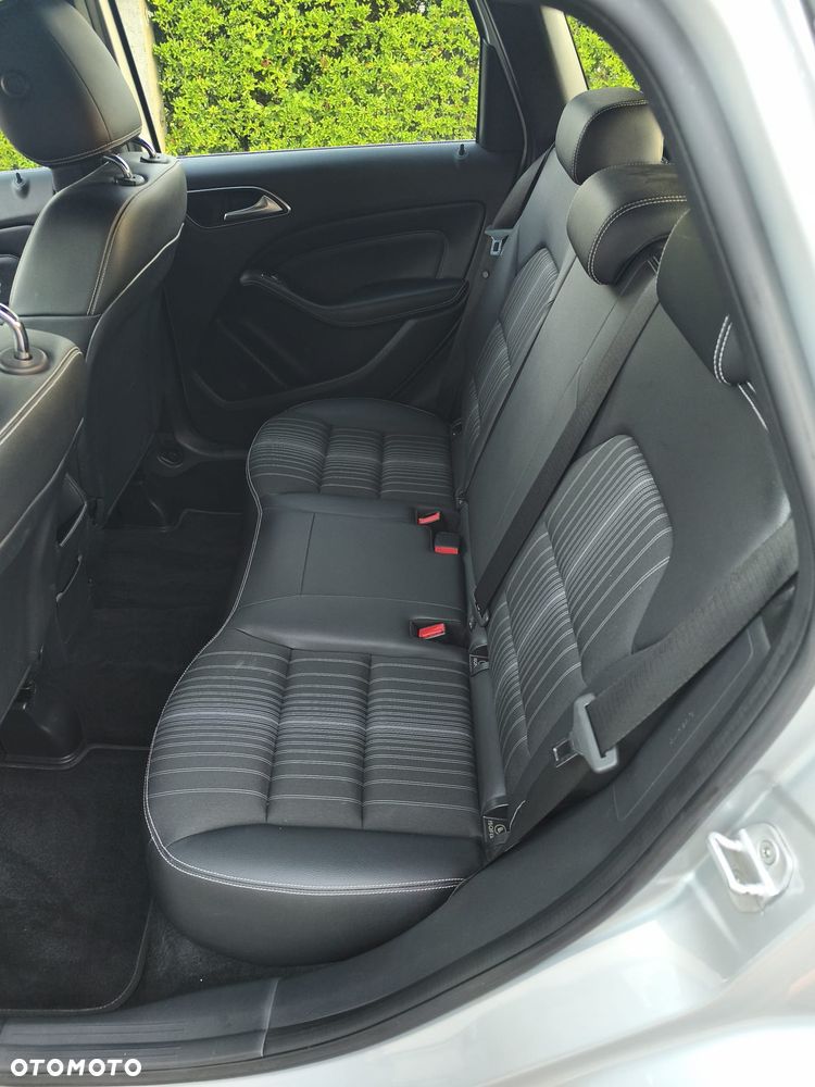 Mercedes-Benz Klasa B 180 BlueEFFICIENCY Edition Style - 19