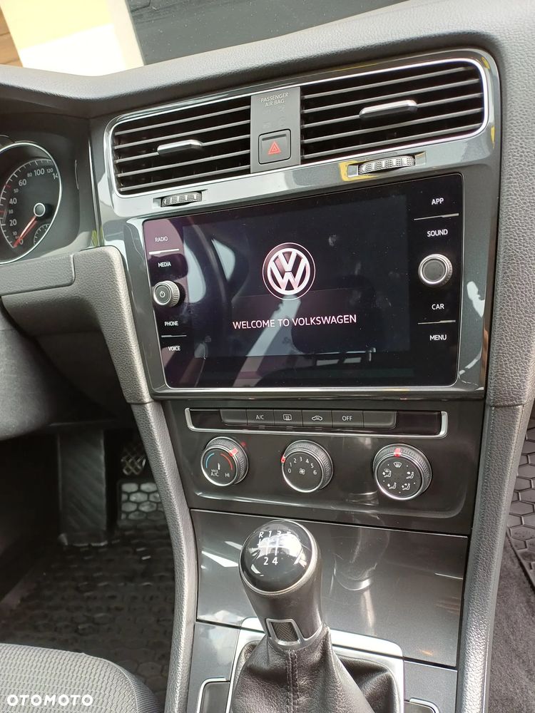 Volkswagen Golf - 14