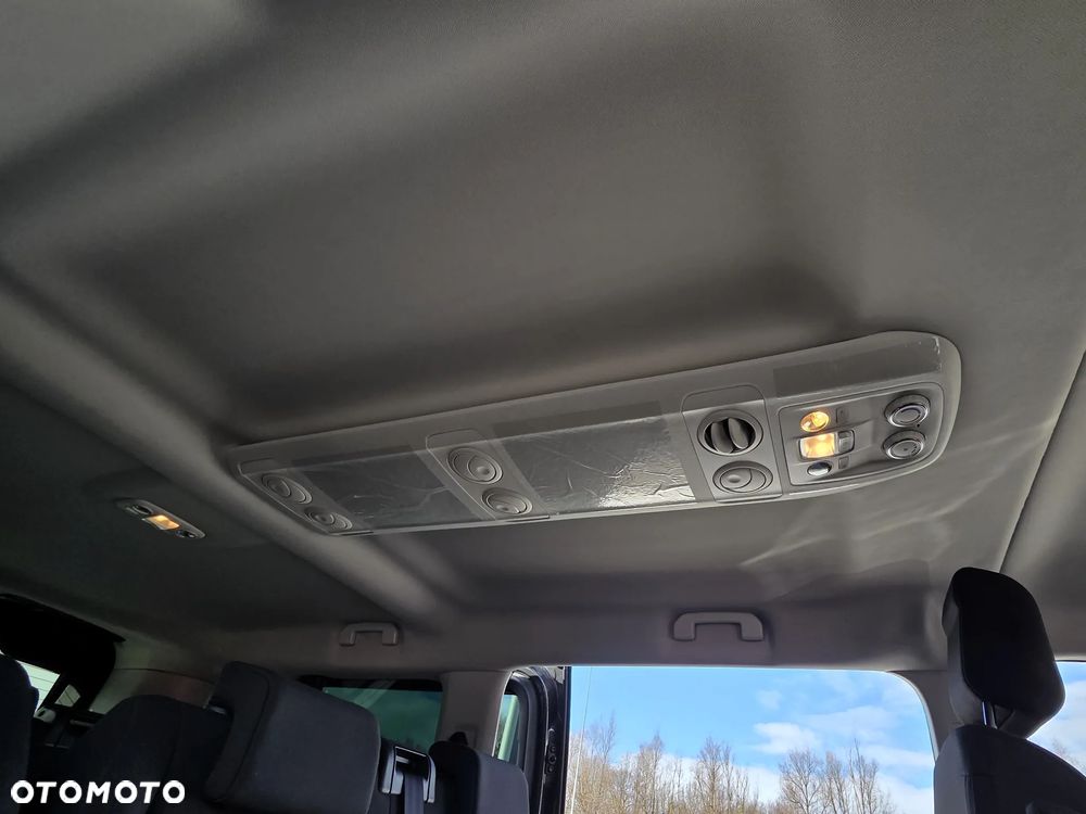 Peugeot Traveller 2.2 BlueHDi Long Business EAT8 - 24