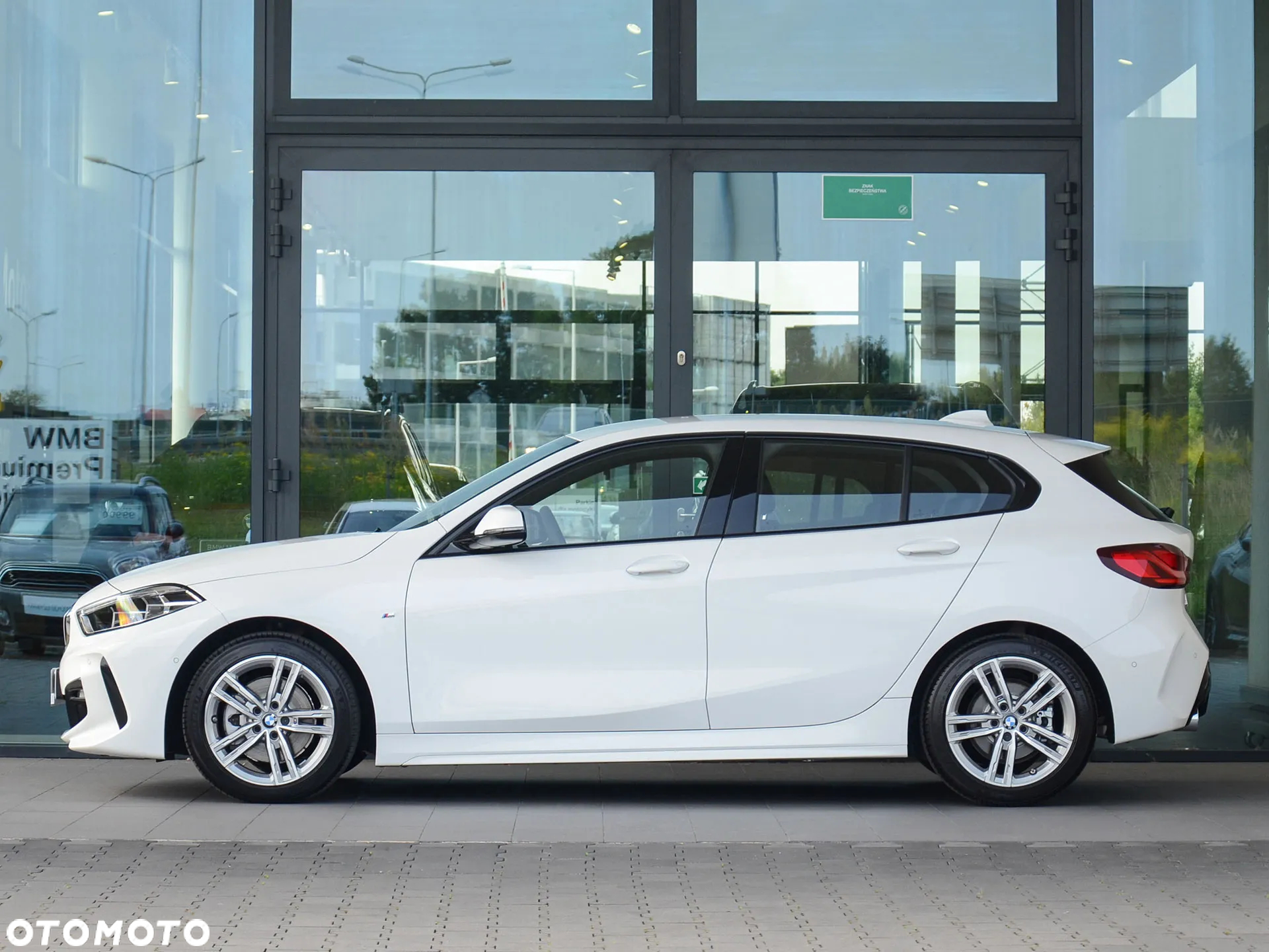 BMW Seria 1 118i M Sport - 3