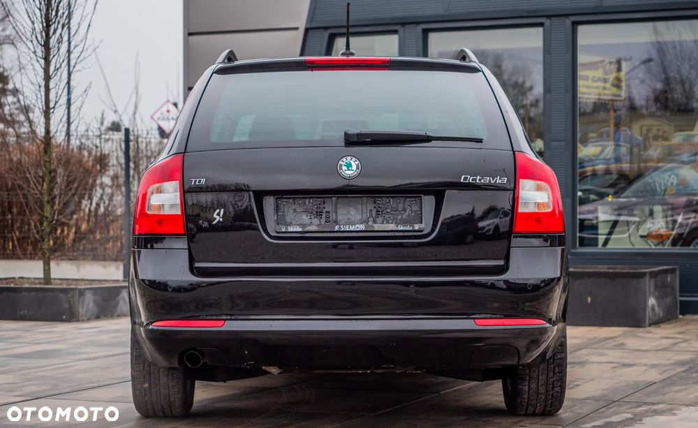 Skoda Octavia 2.0 TDI DPF Elegance - 14