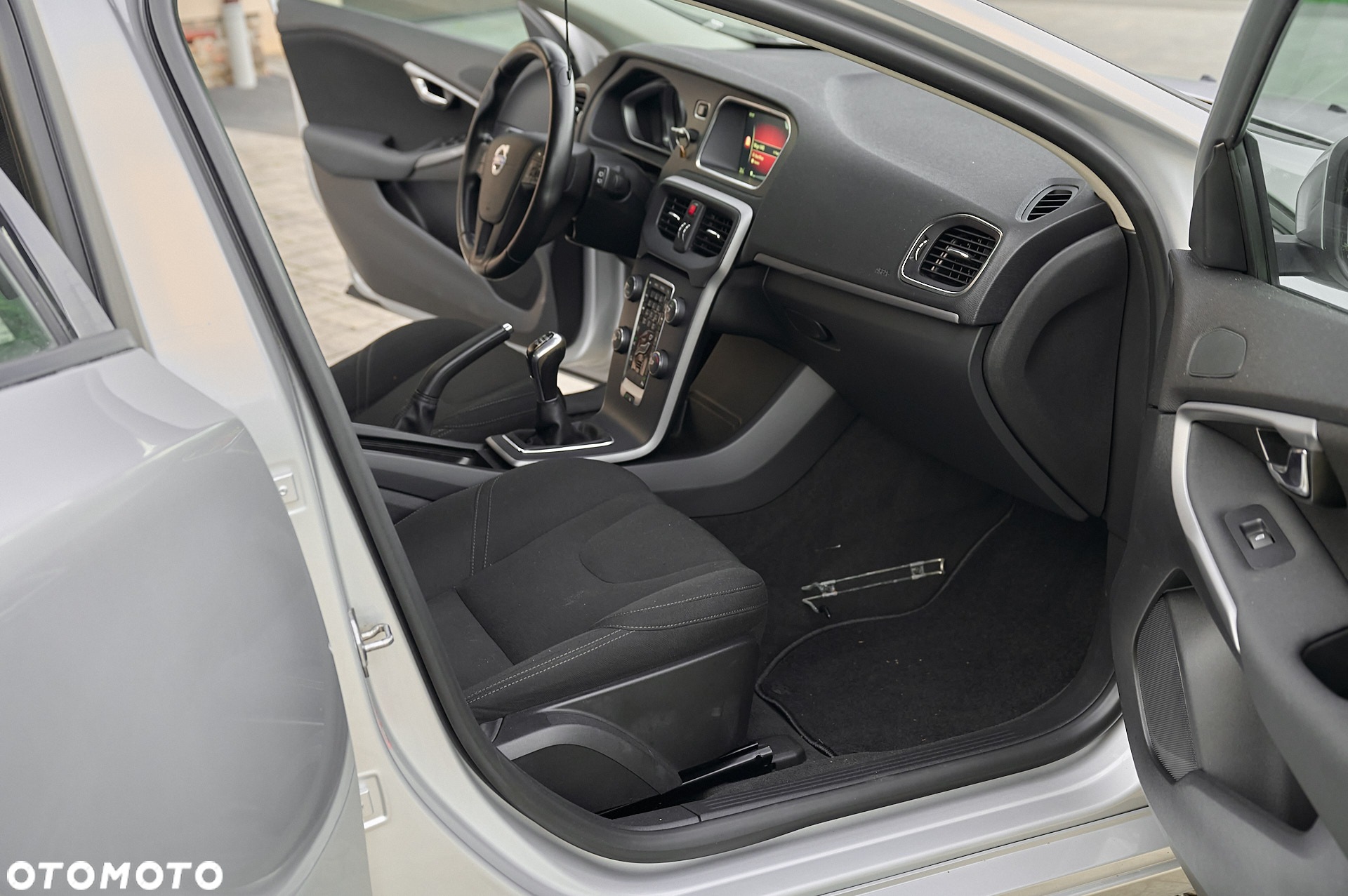 Volvo V40 D2 Momentum - 13
