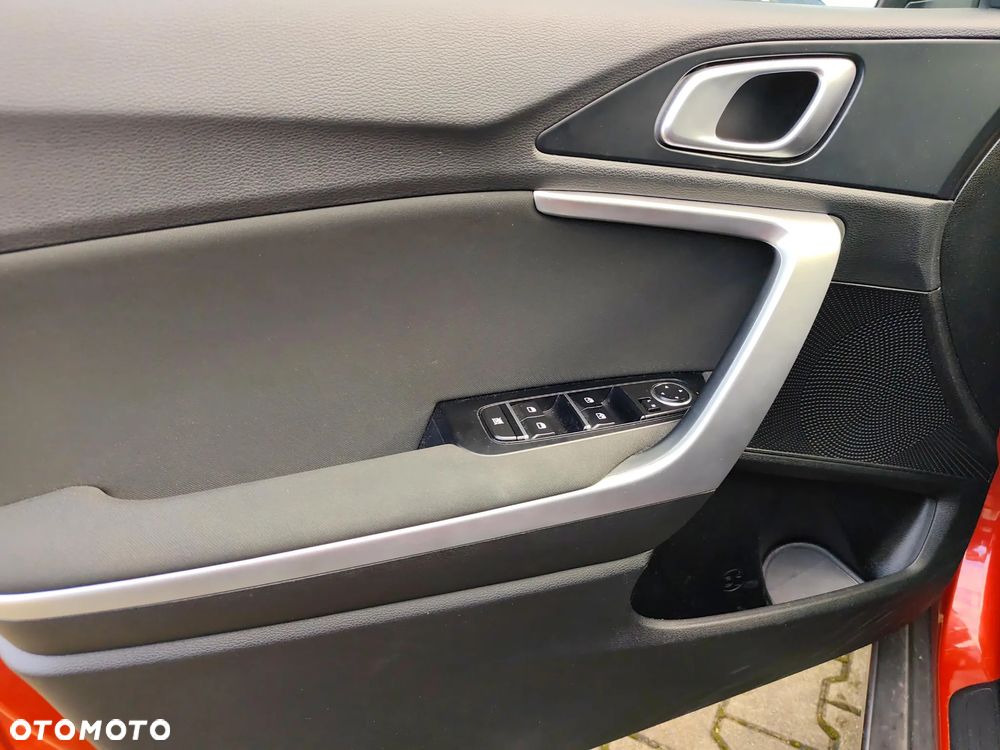 Kia XCeed 1.5 T-GDI M - 10