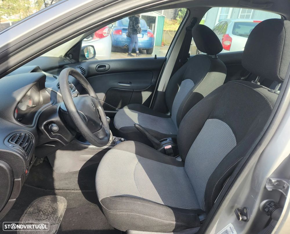 Peugeot 206 1.1 XR Présence - 8