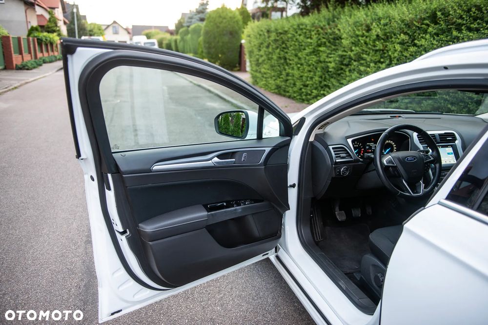 Ford Mondeo - 17