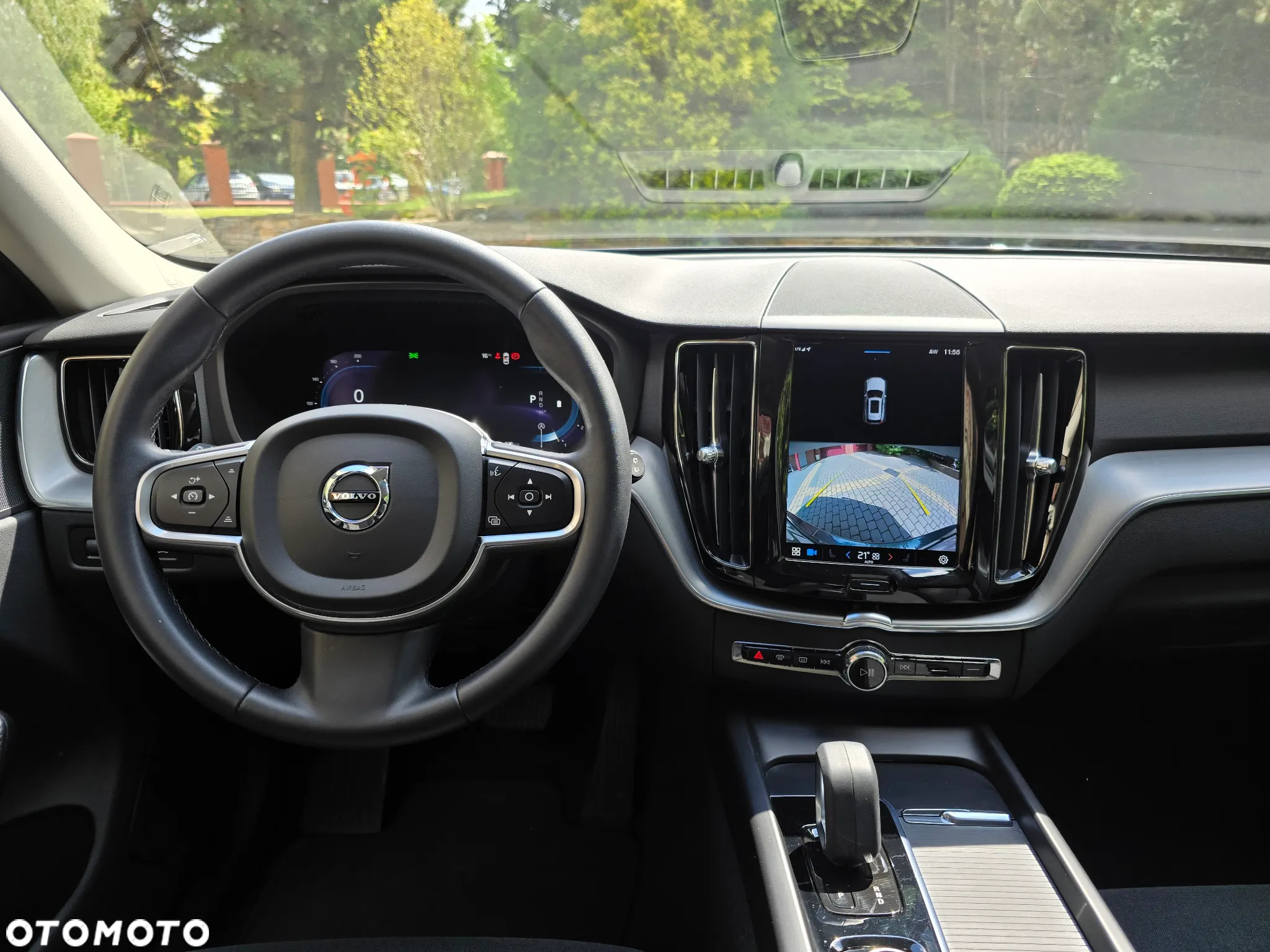 Volvo XC 60 D4 Momentum Pro - 21
