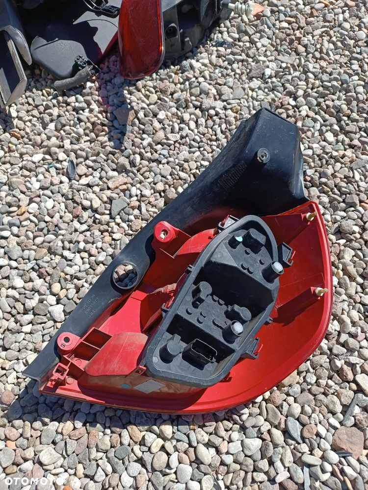 CLIO III LAMPA TYŁ TYLNA LEWA KOMPLETNA (2SZT( - 2