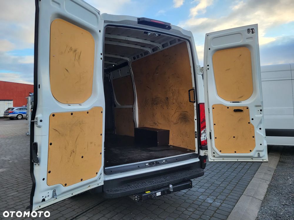 Iveco DAILY 35 S 16 HIMATIC AUTOMAT-L2 H2-HAK 3500 KG-KLIMA-ŁADNY - 17