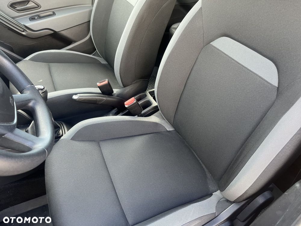 Dacia Duster 1.6 SCe Access - 12