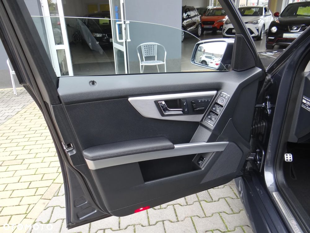 Mercedes-Benz GLK 320 CDI DPF 4Matic 7G-TRONIC Edition 1 - 19