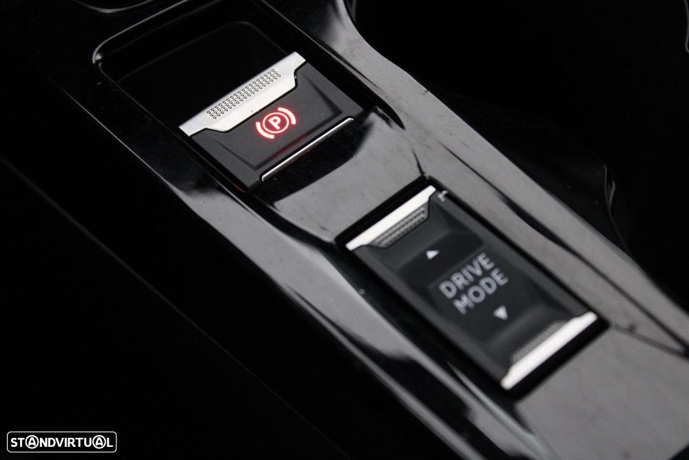 Peugeot e-2008 50 kWh Allure Pack - 25