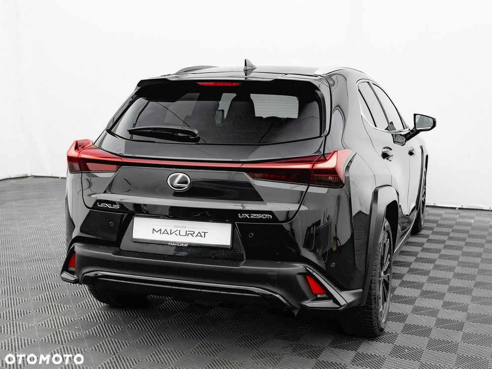 Lexus UX - 6