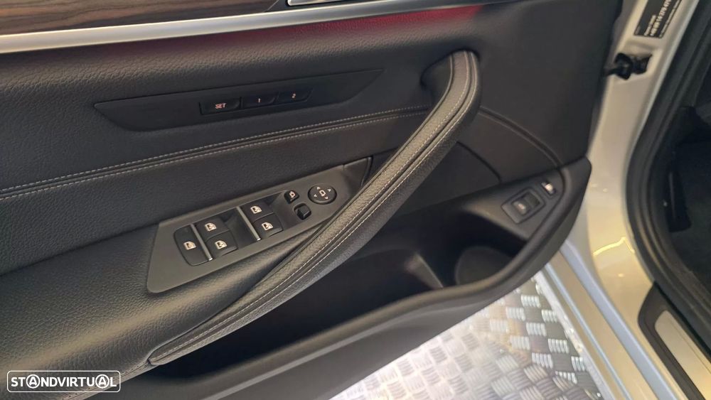 BMW 530 e iPerformance Line Luxury - 36