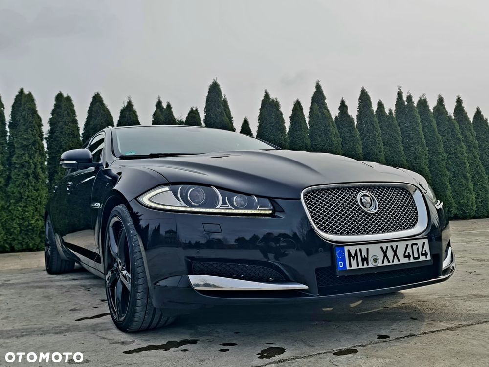 Jaguar XF 2.2 D R-Sport - 13