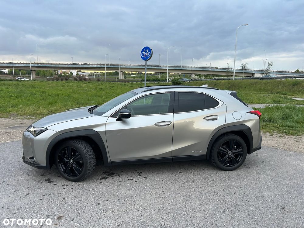 Lexus UX 250h F Sport 2WD - 3