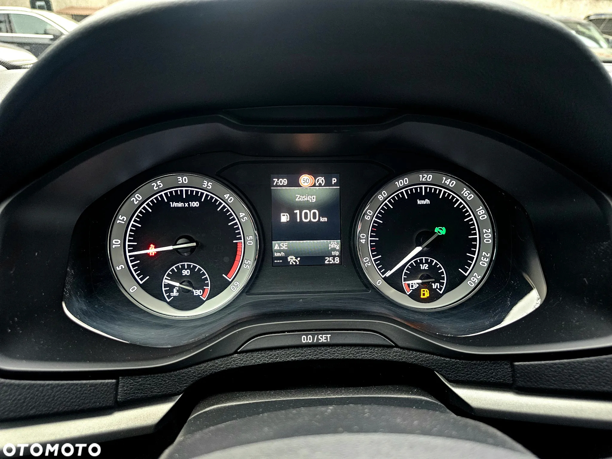 Skoda Karoq 1.6 TDI 4x2 Ambition DSG - 32