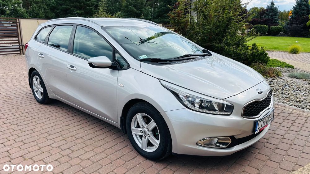 Kia Ceed - 9