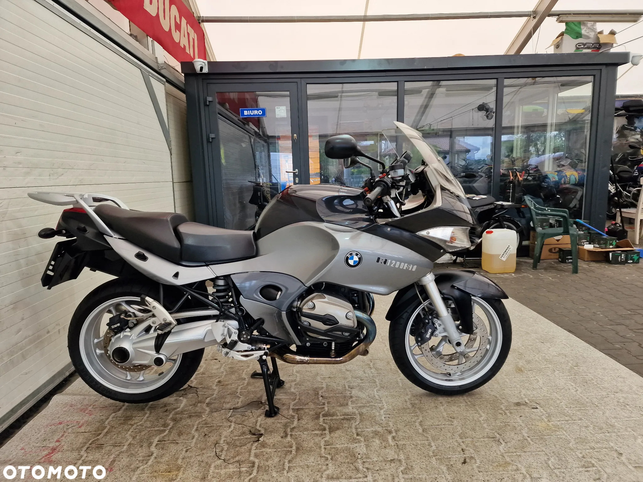 BMW R - 16