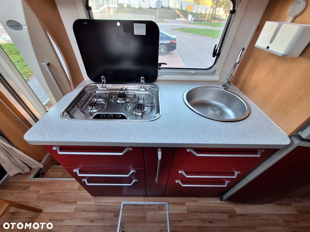 Eura Mobil Terrestra TA 690 HB całoroczny - 19