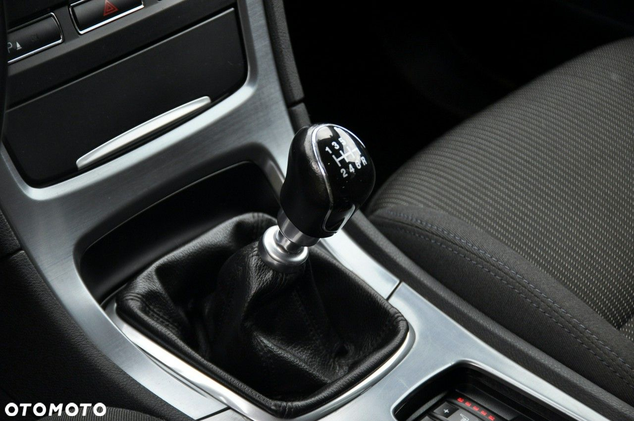 Ford Mondeo - 34