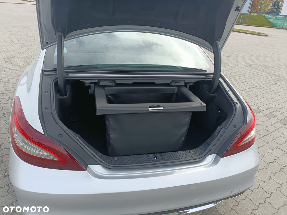 Mercedes-Benz CLS - 6