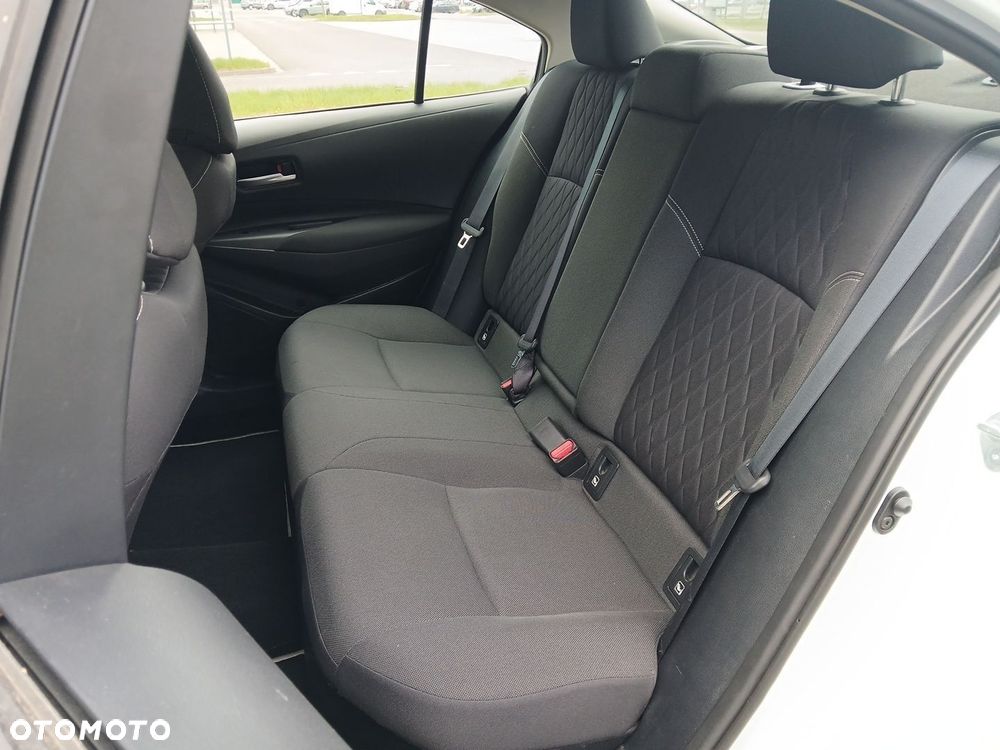 Toyota Corolla 1.8 Hybrid Comfort - 39