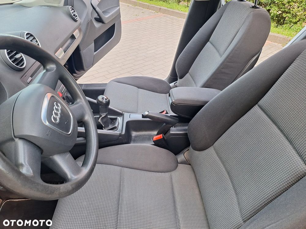 Audi A3 Sportback 1.6 Attraction - 34