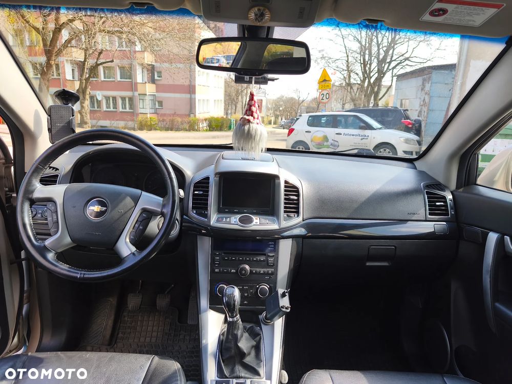Chevrolet Captiva 2.2 D LTZ - 14