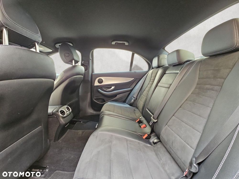 Mercedes-Benz Klasa E - 15