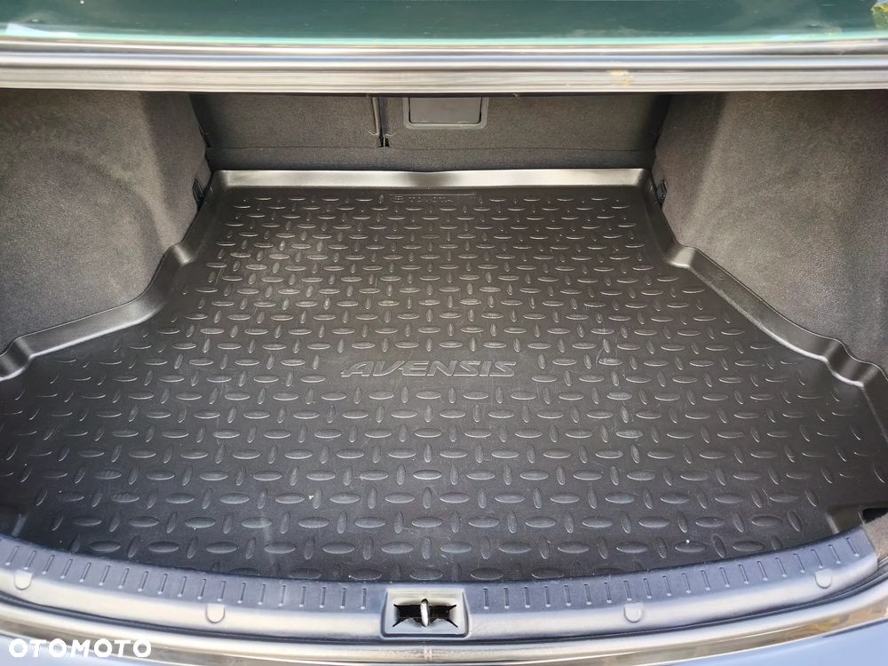 Toyota Avensis 1.8 Business Edition - 24