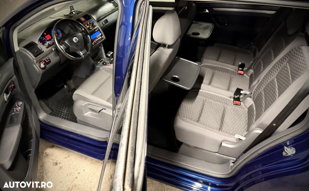 Volkswagen Touran 1.4 TSI Trendline Aut - 21