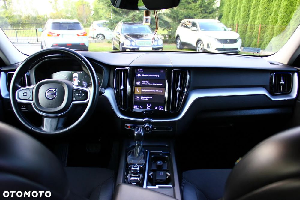 Volvo XC 60 D4 Momentum Pro - 37