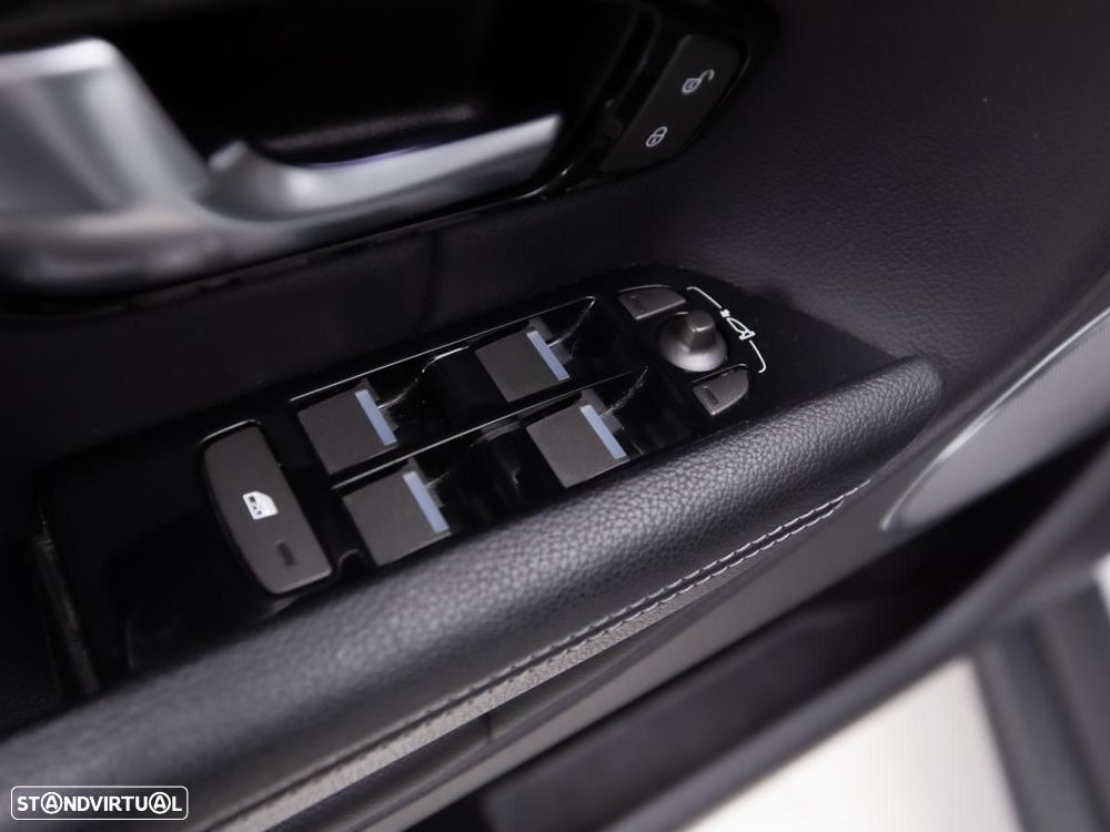 Land Rover Range Rover Evoque - 13