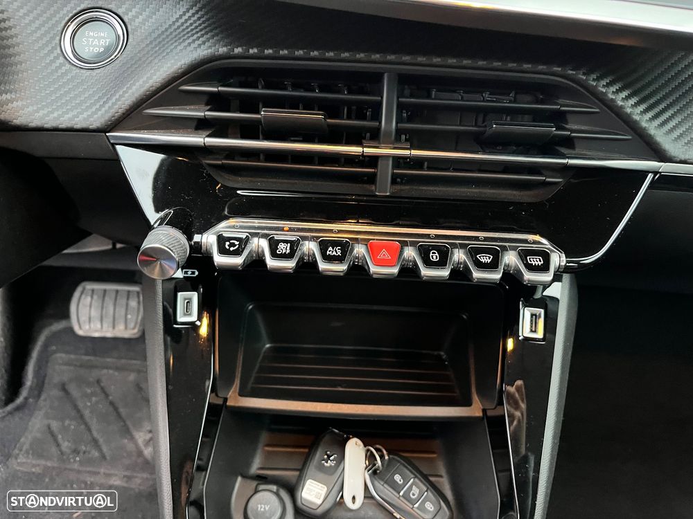 Peugeot e-2008 50 kWh Active Pack - 29