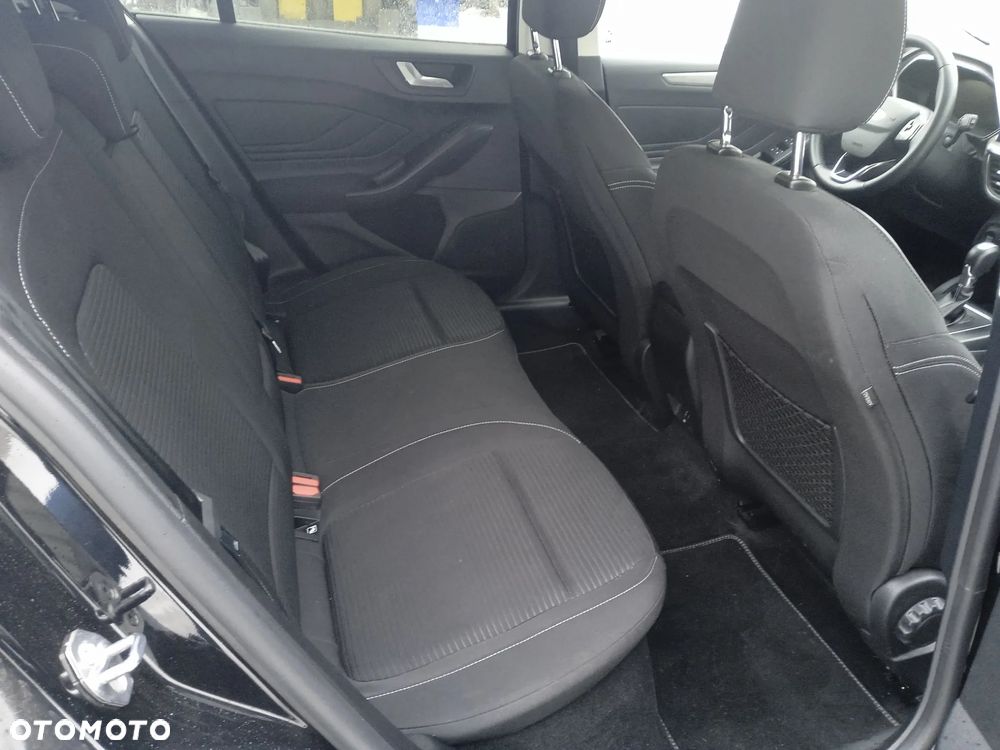 Ford Focus ver-1-0-ecoboost-mhev-titanium-style - 9