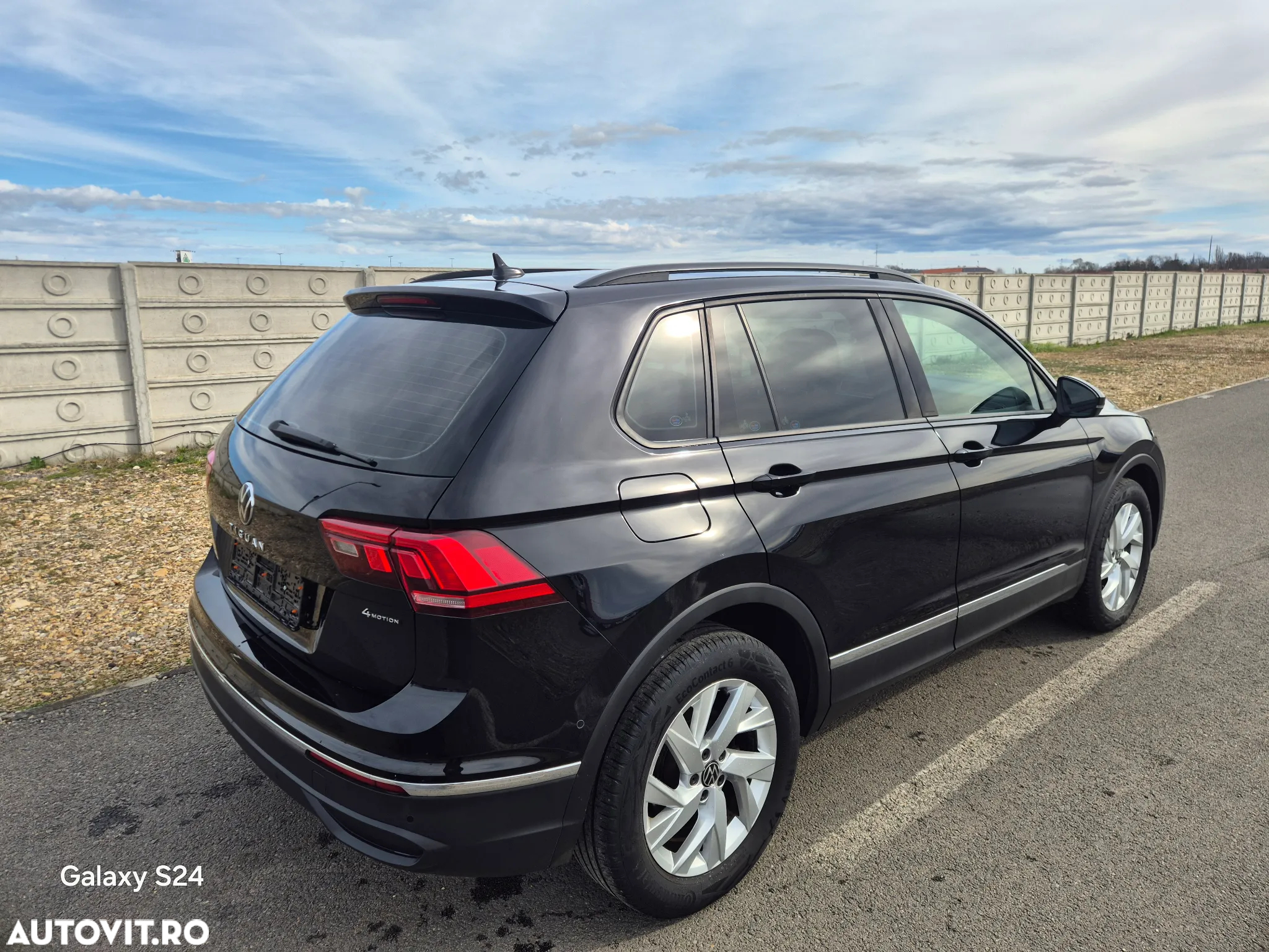 Volkswagen Tiguan 2.0 TDI SCR 4MOTION DSG Life - 39