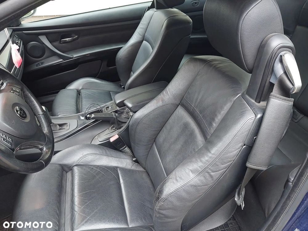 BMW Seria 3 330i - 13
