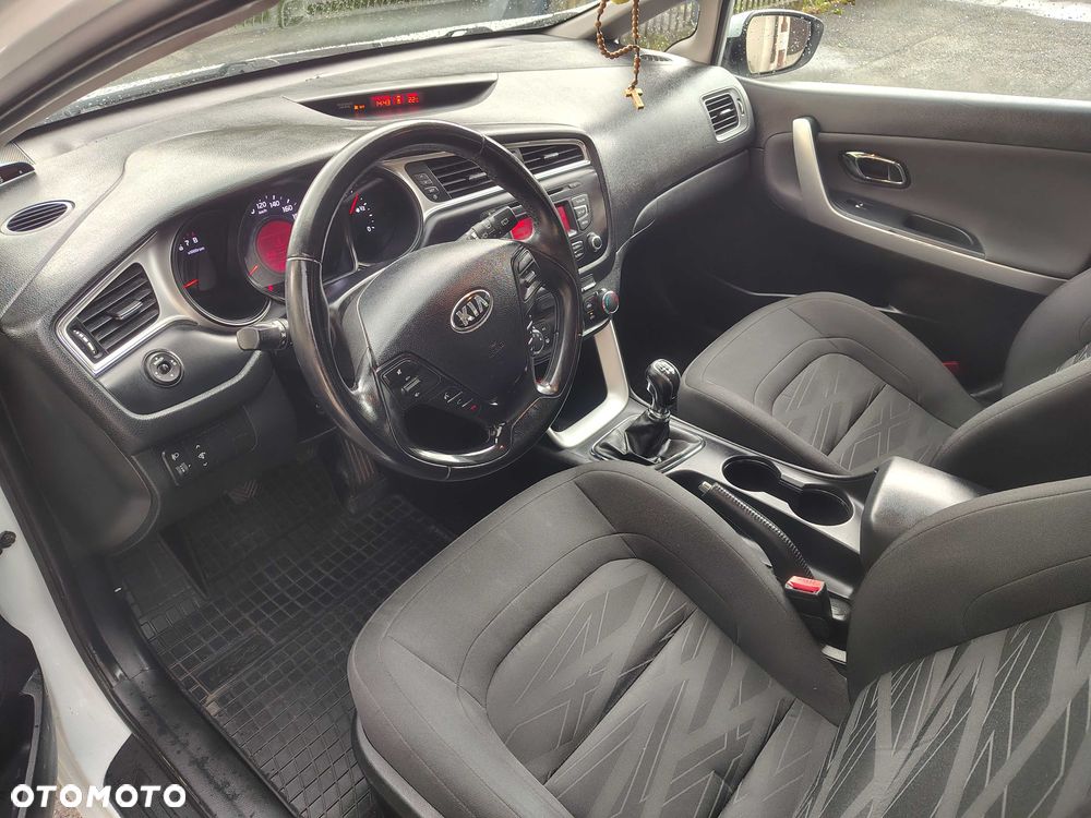 Kia Ceed - 5