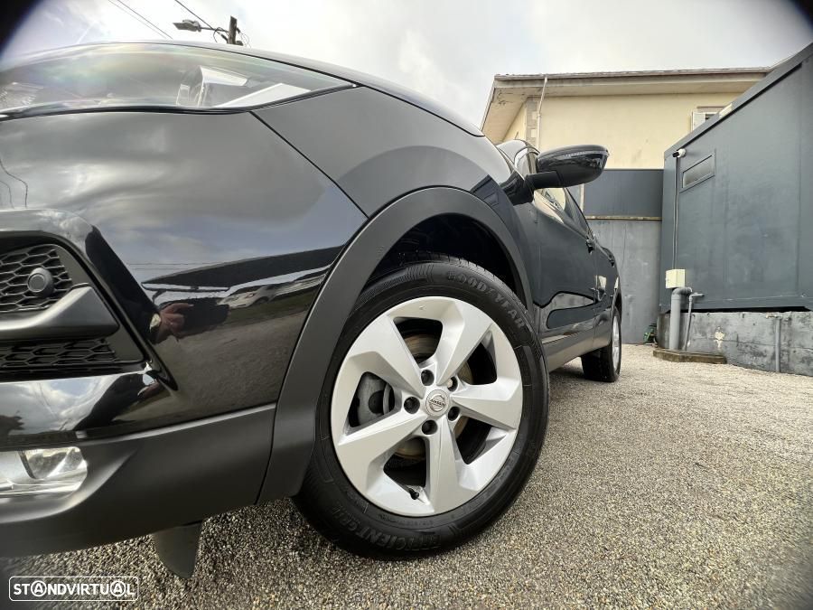 Nissan Qashqai 1.5 dCi N-Connecta - 12