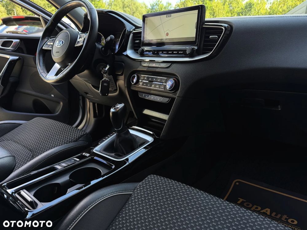Kia XCeed 1.4 T-GDI L Business Line - 17