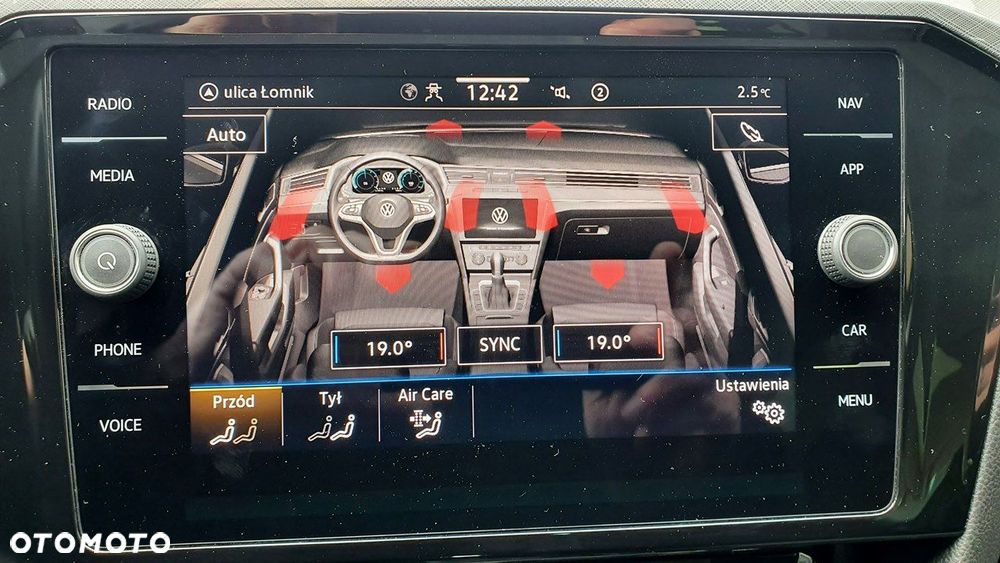 Volkswagen Passat - 28