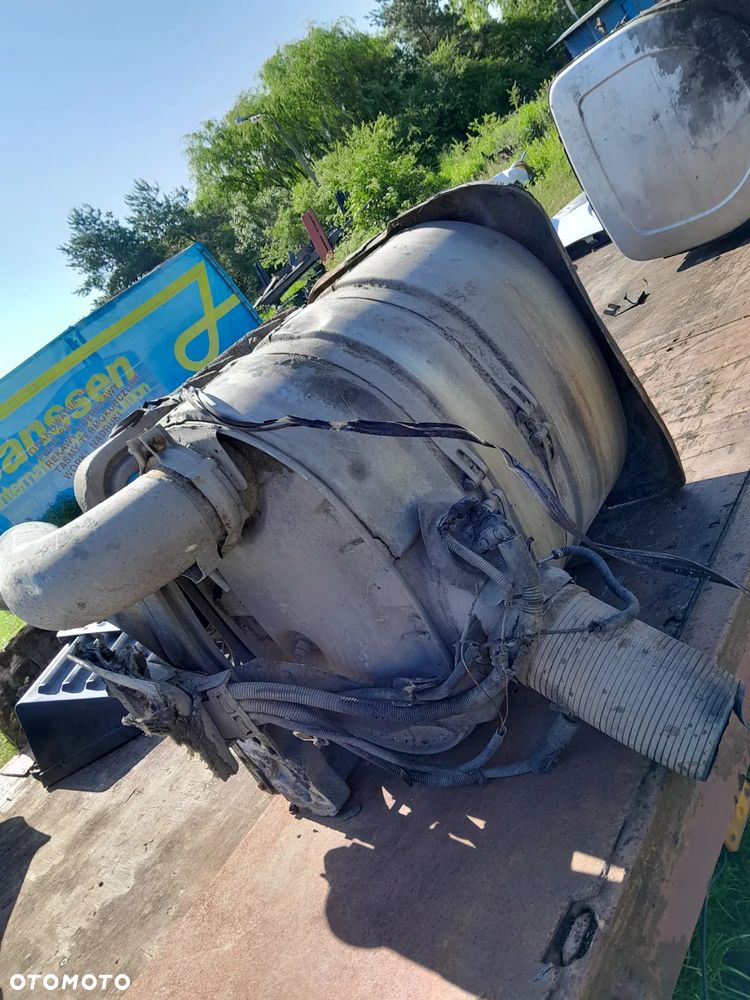 RENAULT PREMIUM MAGNUM TLUMNIK KATALIZATOR  - ZBIORNIK AD-BLU