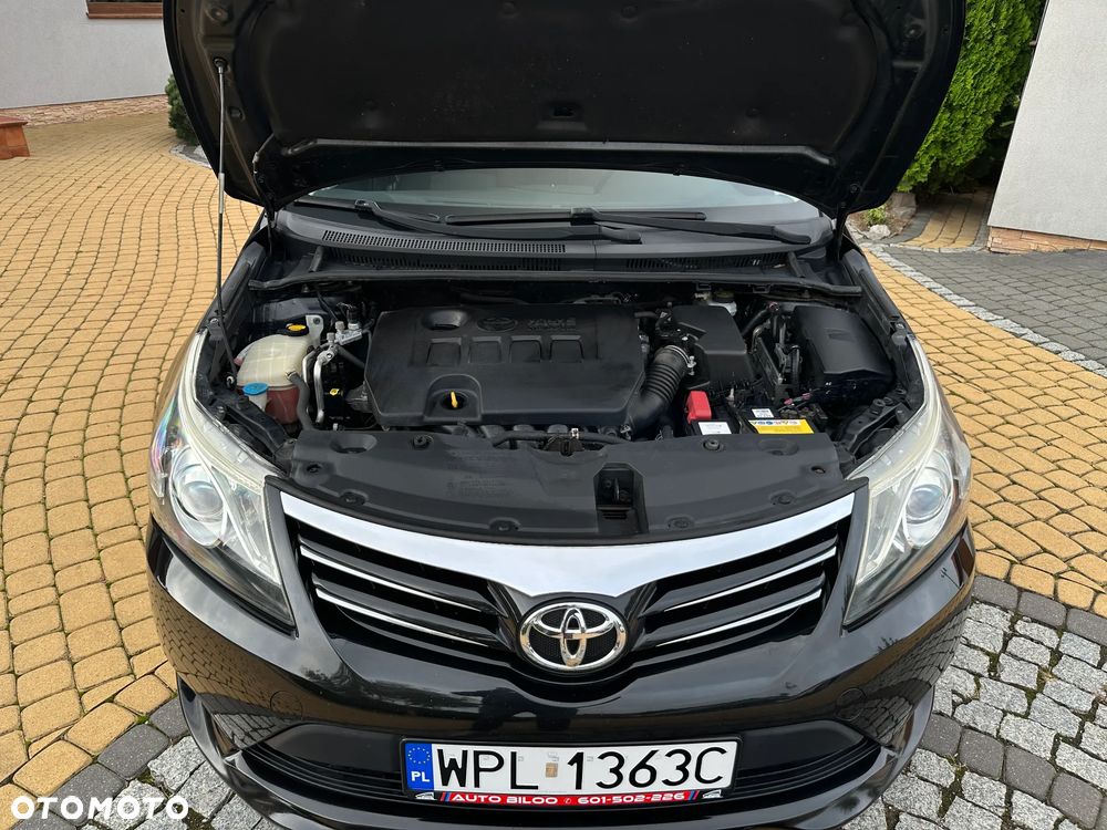 Toyota Avensis - 15
