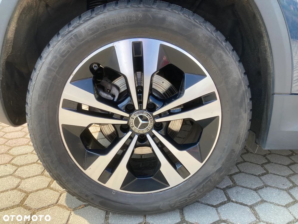 Mercedes-Benz GLA - 17