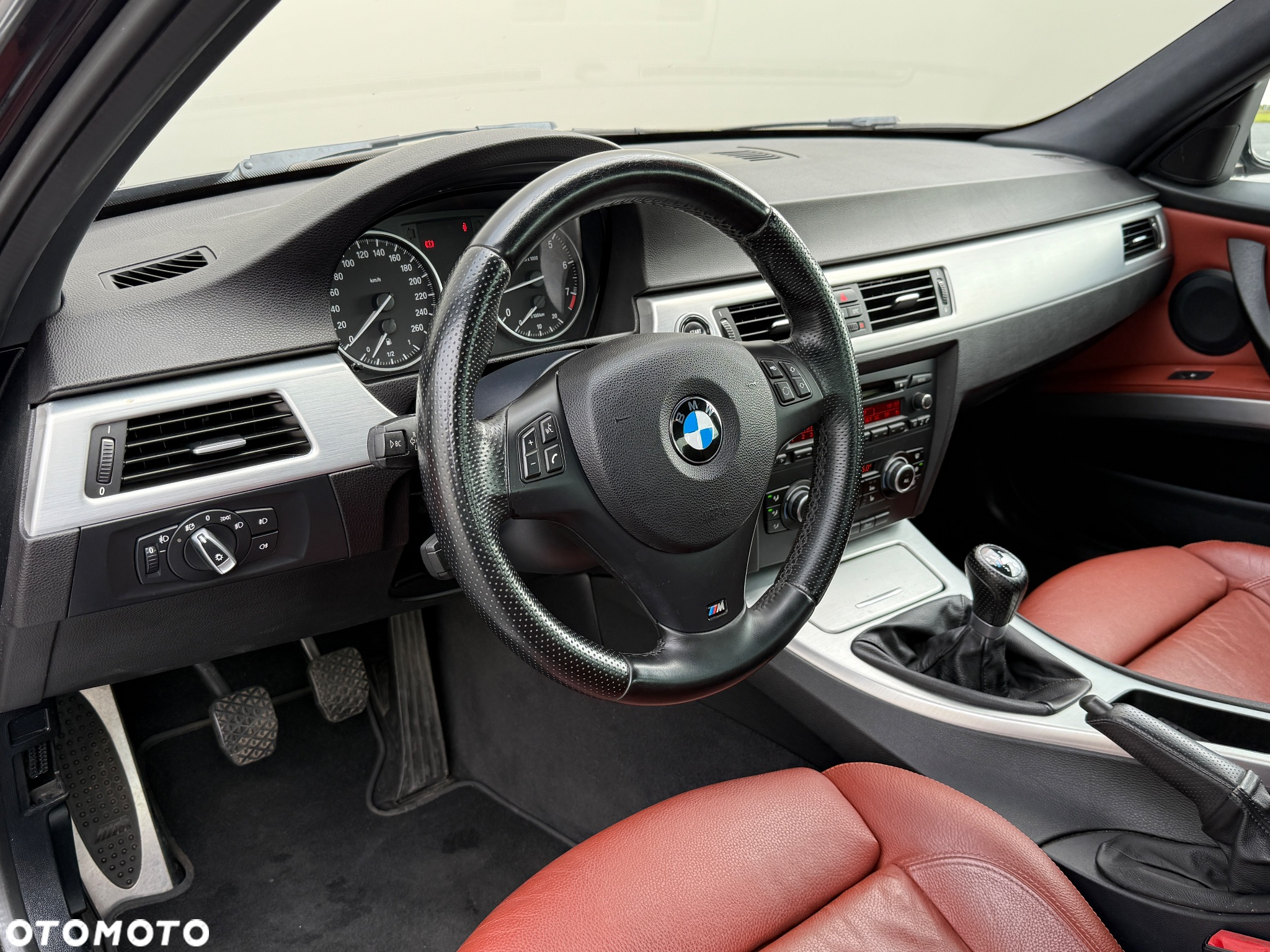 BMW Seria 3 320i - 11